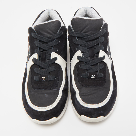Chanel Black/White Suede and Canvas CC Low Top Sneakers Size 38 - Picture 2 of 8